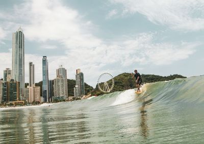 Balne&aacute;rio Cambori&uacute; sedia evento de long e SUP na Praia Central: inscri&ccedil;&otilde;es at&eacute; quarta