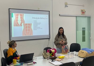 Forma&ccedil;&atilde;o reuniu m&eacute;dicos, enfermeiros e fisioterapeutas de Itapema para atualizar estrat&eacute;gias de preven&ccedil;&atilde;o e humanizar o atendimento na rede municipal.
