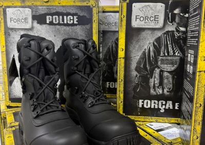Equipamentos do modelo Phanton Dry Preto ser&atilde;o usados pelos agentes no patrulhamento di&aacute;rio, em diferentes tipos de terreno.