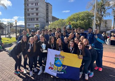 Equipes masculina e feminina conquistam o vice-campeonato regional e representar&atilde;o o munic&iacute;pio na etapa estadual.