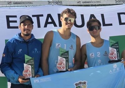 Dupla Thomas e Gabriel garante o topo do p&oacute;dio no Circuito Catarinense de V&ocirc;lei de Praia.