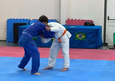 Competi&ccedil;&atilde;o dos Jesc 15 a 17 anos re&uacute;ne atletas de diversos munic&iacute;pios da regi&atilde;o no Gin&aacute;sio Municipal de Artes Marciais.