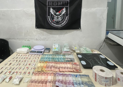 Opera&ccedil;&atilde;o resultou na apreens&atilde;o de drogas, balan&ccedil;as de precis&atilde;o e dinheiro no bairro Alto S&atilde;o Bento