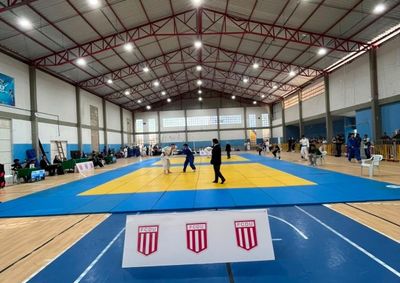 Munic&iacute;pio recebeu competi&ccedil;&otilde;es de jud&ocirc; e jiu-j&iacute;tsu 