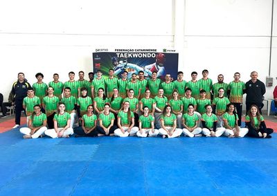 Atletas se destacaram em competi&ccedil;&otilde;es nacionais e estaduais, com resultados no Campeonato Brasileiro de BMX Racing 2026, no taekwondo e no surf.