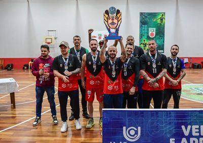 Equipe garante vice-campeonato estadual e sobe de divis&atilde;o.