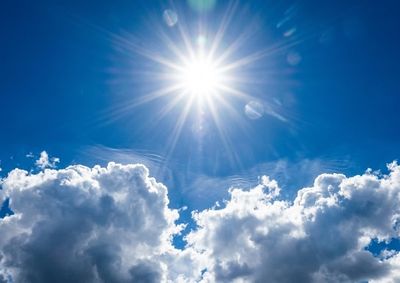 Massa de ar quente eleva as temperaturas em todo o estado, mas ventos fortes e previs&atilde;o de temporais isolados acendem o alerta da Defesa Civil.