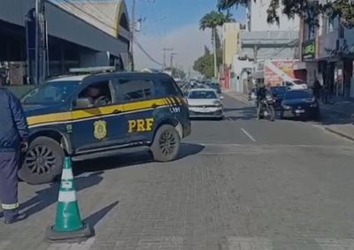 Com t&eacute;cnicas de motopoliciamento, os batedores abriram caminho no tr&acirc;nsito e reduziram o tempo de deslocamento para apenas 12 minutos.