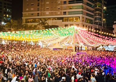 Shows de Corpo e Alma e Marcos & Belutti, que encerraram a noite diante de uma pra&ccedil;a completamente lotada.