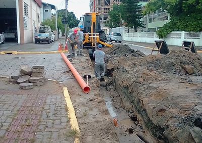 Interven&ccedil;&otilde;es promovidas pela Conasa &Aacute;guas de Itapema ocorrem entre os dias 3 e 8 de agosto com interdi&ccedil;&atilde;o total em diversas vias; confira os locais afetado