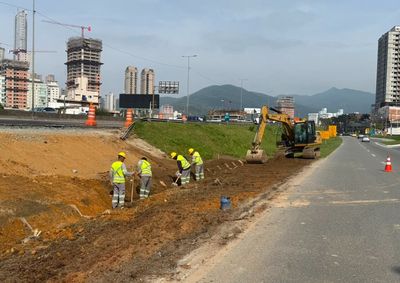 Programa contempla interven&ccedil;&otilde;es em mobilidade, drenagem, conten&ccedil;&atilde;o, pavimenta&ccedil;&atilde;o e manuten&ccedil;&atilde;o urbana.