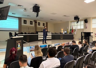 Encontro reuniu servidores municipais para alinhar procedimentos com foco na Nova Lei de Licita&ccedil;&otilde;es e no planejamento de compras.