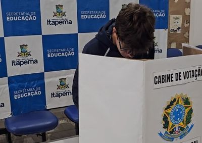 Neste quinta (24), foi a vez da Escola Francisco Vitor Alves colocar em pr&aacute;tica seu projeto democr&aacute;tico.