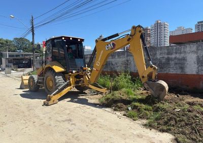Trecho da 4&ordf; Avenida, na Meia Praia, fica interditado nesta quarta (2) para obras de drenagem; motoristas devem usar rotas alternativas.