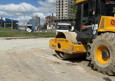 Drenagem j&aacute; foi conclu&iacute;da e trecho tamb&eacute;m recebeu expans&atilde;o das redes de &aacute;gua e esgoto.