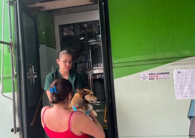 A&ccedil;&atilde;o de castra&ccedil;&atilde;o itinerante foi realizada no Vila Nova e atendeu tamb&eacute;m animais de moradores do bairro Vila Nova e Balne&aacute;rio Perequ&ecirc;.