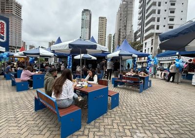 Com novas pra&ccedil;as, revitaliza&ccedil;&otilde;es e parquinhos nos bairros, Prefeitura investe no lazer perto de casa.