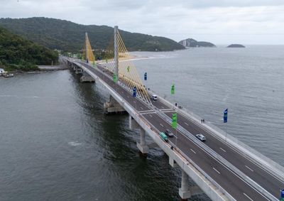 Com investimento de R$ 400 milh&otilde;es, a estrutura vizinha encurta o tempo de viagem e promete aquecer ainda mais a economia da nossa cidade.