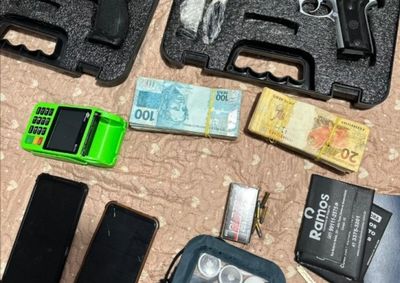 A&ccedil;&atilde;o apreendeu armas e equipamentos usados por mergulhadores no tr&aacute;fico internacional de drogas na nossa regi&atilde;o.