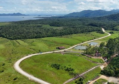 Governo homologou contrata&ccedil;&atilde;o de parecer que permitir&aacute; a retomada da pavimenta&ccedil;&atilde;o de trecho paralisado desde o ano de 2016.