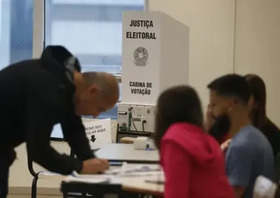 Gera&ccedil;&atilde;o Prateada aumenta cinco vezes mais que a m&eacute;dia geral e j&aacute; representa quase um quarto dos votantes no Brasil.