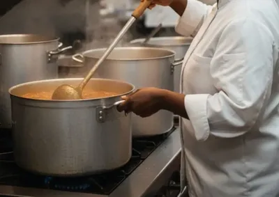 Oportunidades contemplam diferentes n&iacute;veis de experi&ecirc;ncia em setores como ind&uacute;stria, com&eacute;rcio e alimenta&ccedil;&atilde;o.