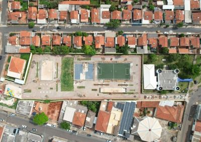 Com investimento de R$ 1,1 milh&atilde;o, pra&ccedil;a esportiva amplia op&ccedil;&otilde;es de lazer e qualidade de vida no Bairro Aeroporto