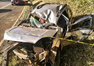 Carro colidiu contra barranco entre Santo Ant&ocirc;nio da Platina e Ribeir&atilde;o do Pinhal; ocorr&ecirc;ncia gerou grande mobiliza&ccedil;&atilde;o de resgate.