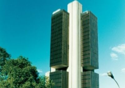 ​Ajuste gradual de 0,25 ponto percentual e considerado brando por entidades industriais que cobram facilita&ccedil;&atilde;o ao credito e incentivo aos investimentos