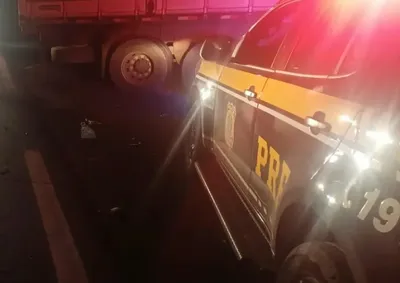 ​Condutor do ve&iacute;culo de carga foi encaminhado &agrave; delegacia ap&oacute;s teste de etil&ocirc;metro acusar &aacute;lcool