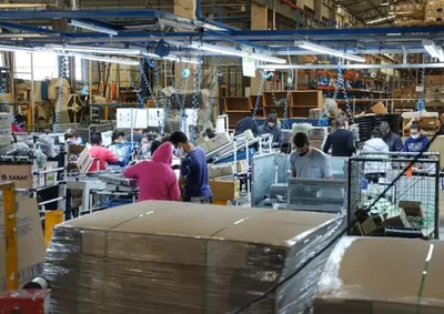 ​Setor industrial lidera as contrata&ccedil;&otilde;es com destaque para o cargo de alimentador de linha de produ&ccedil;&atilde;o em todas as regi&otilde;es.