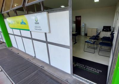 Nesta sexta-feira (2), h&aacute; 34 oportunidades dispon&iacute;veis, distribu&iacute;das entre o p&uacute;blico em geral, jovem aprendiz e exclusivas para pessoa com defici&ecirc;ncia.