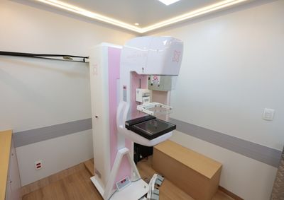 Mamografia e o preventivo do colo do &uacute;tero ser&atilde;o oferecidos &agrave;s mulheres, que devem realizar o agendamento pr&eacute;vio nas unidades de sa&uacute;de.