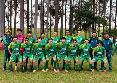 Meninos das categorias Sub-16 e Sub-20 participaram da fase regional em P&eacute;rola.