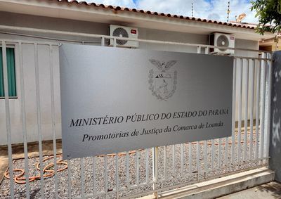 Ele segue preso acusado de matar a esposa e a filha ap&oacute;s o carro da fam&iacute;lia afundar no Rio Paran&aacute;. O caso aconteceu em 2 de maio.