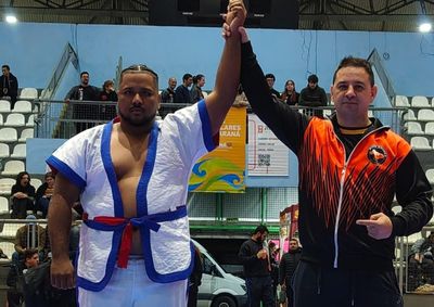 Valter Junior garantiu vaga para disputar o Campeonato Brasileiro. Ele tamb&eacute;m recebeu uma placa de Honra ao M&eacute;rito da Federa&ccedil;&atilde;o.