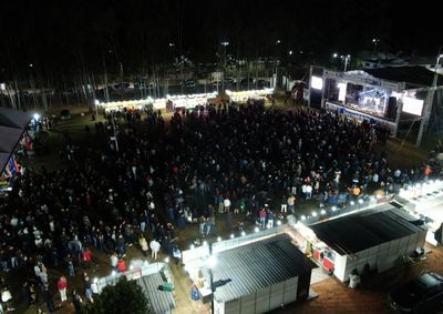 A expectativa da organiza&ccedil;&atilde;o &eacute; de receber milhares de visitantes durante o evento, que tem como uma das principais atra&ccedil;&otilde;es o cantor sertanejo Loubet.