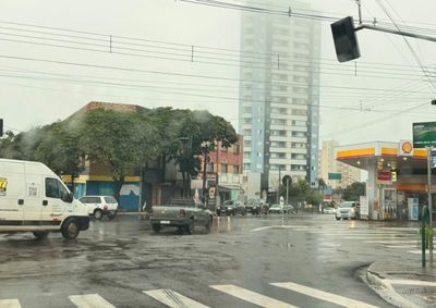 O Simepar prev&ecirc; que as chuvas fiquem mais intensas a partir desta quinta (11). Pode haver chuva forte em curto espa&ccedil;o de tempo, ventos, raios e granizo.