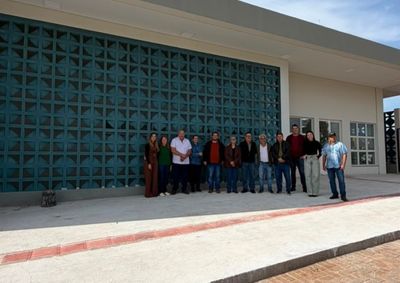 Segundo a prefeitura, os recursos s&atilde;o do Governo Federal e a obra do posto j&aacute; est&aacute; avan&ccedil;ada.