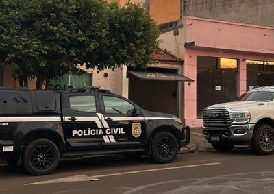 Outros dois investigados j&aacute; estavam na cadeia, conforme a Pol&iacute;cia Civil. Mandados foram cumpridos em Loanda, Nova Londrina, S&atilde;o Pedro e Mato Grosso do Sul.