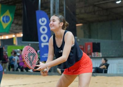 A jovem Betina, de 14 anos, vai representar o Paran&aacute; na competi&ccedil;&atilde;o nacional na categoria sub-16.