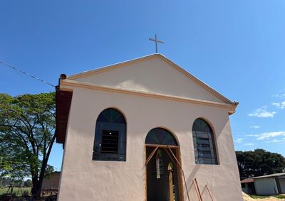 No Hist&oacute;rias Loandenses, o Portal da Cidade conta a trajet&oacute;ria de quase sete d&eacute;cadas da capela Senhor Bom Jesus da Cana Verde, localizada no Ba&uacute;.
