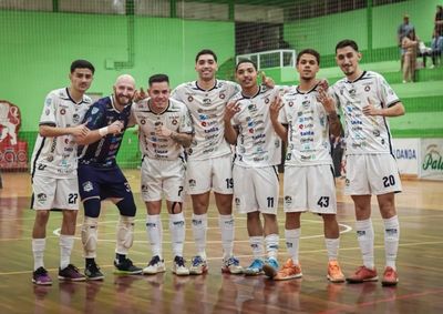 A for&ccedil;a da torcida e a dedica&ccedil;&atilde;o dos atletas fez o time campe&atilde;o contra o Paula Freitas/Futuro Craque.
