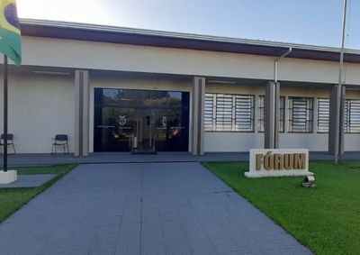 Quase 30 candidatos disputam a vaga no F&oacute;rum de Santa Isabel do Iva&iacute;.