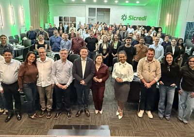 Mais de 90 pessoas participaram do encontro em Nova Londrina.