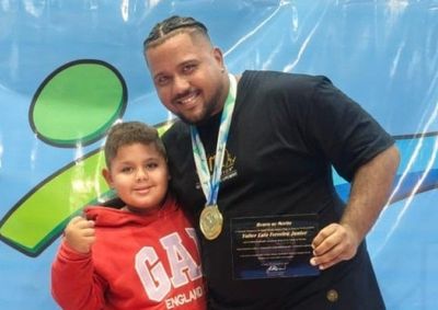 Ap&oacute;s perder a esposa e o pai em 2019, Valter Junior encontrou no esporte o ref&uacute;gio para reconstruir a vida ao lado do filho de 8 anos.