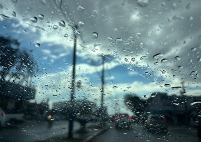 Ap&oacute;s dias ensolarados, o Simepar prev&ecirc; mais de 20 mil&iacute;metros de chuva para a capital das torneiras.