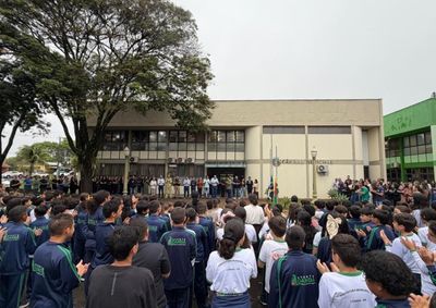 Atividades come&ccedil;aram na manh&atilde; desta ter&ccedil;a-feira (1&deg;) com o hasteamento dos pavilh&otilde;es nacional, estadual e municipal.