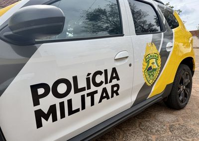 Cada um dos homens, de 21 e 40 anos, foi preso por um dos crimes.