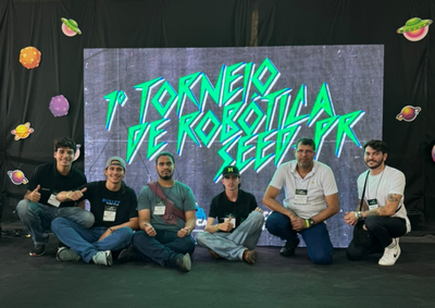 Alunos participaram da competi&ccedil;&atilde;o realizada em Curitiba e coloram em pr&aacute;tica conhecimentos de programa&ccedil;&atilde;o e montagem.